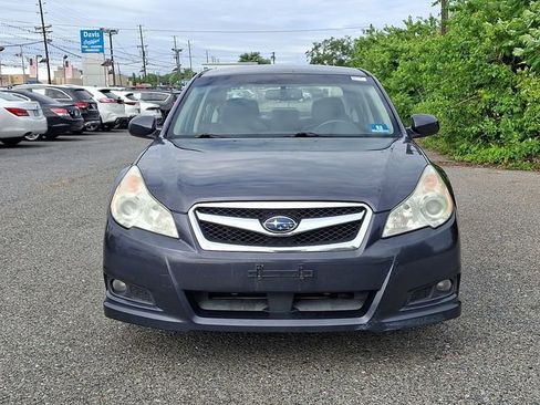 Used 2010 Subaru Legacy 2.5i Premium AWD/4WD image 2