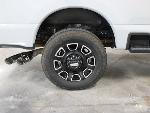 Used 2026 Ford F250 Platinum AWD/4WD image 42