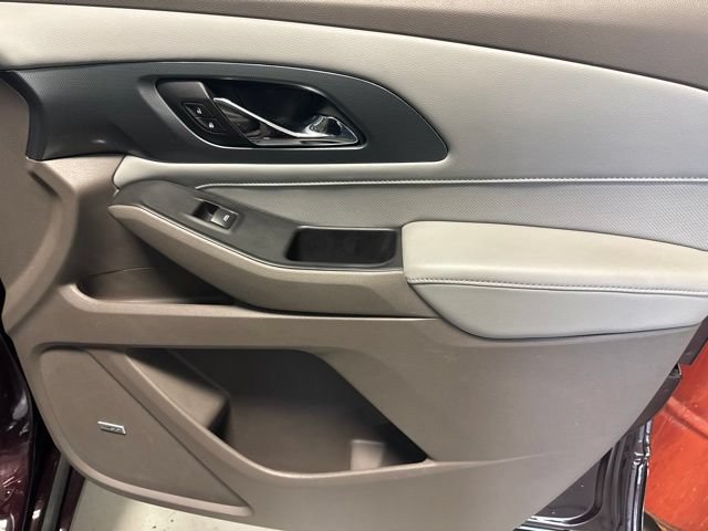 Used 2018 Chevrolet Traverse Premier AWD/4WD image 36