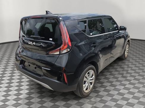 Used 2024 Kia Soul LX FWD image 4