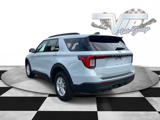 Used 2026 Ford Explorer Active AWD/4WD image 8