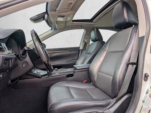 Used 2016 Lexus ES 350 w/ Premium Package w/Wood Trim image 12