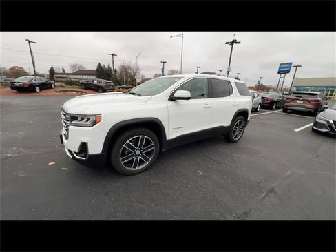 Certified 2023 GMC Acadia SLT w/ Technology Package image 4