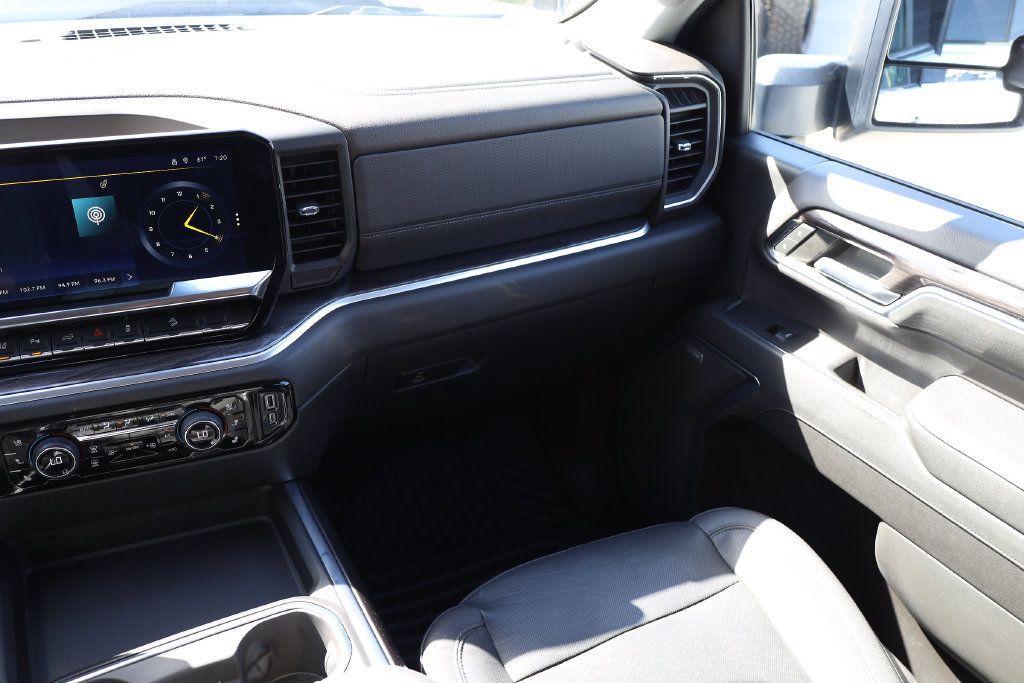 Used 2024 Chevrolet Silverado 3500 LTZ w/ LTZ Convenience Package AWD/4WD image 21