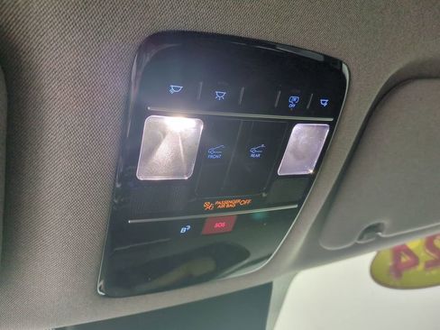 Used 2024 Hyundai Santa Fe Limited image 25