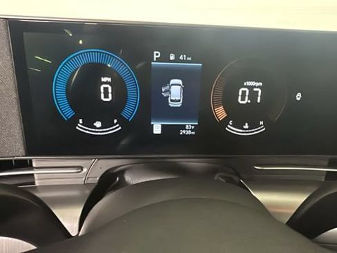 Used 2025 Hyundai Kona SEL AWD/4WD image 14