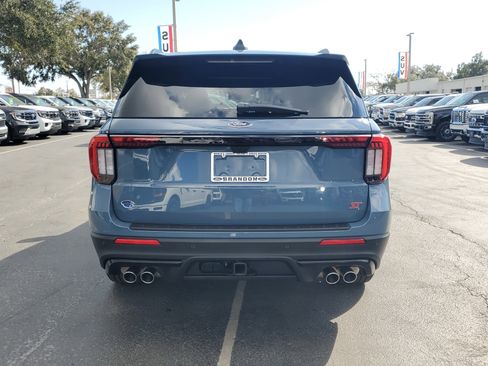 Certified 2025 Ford Explorer ST image 7