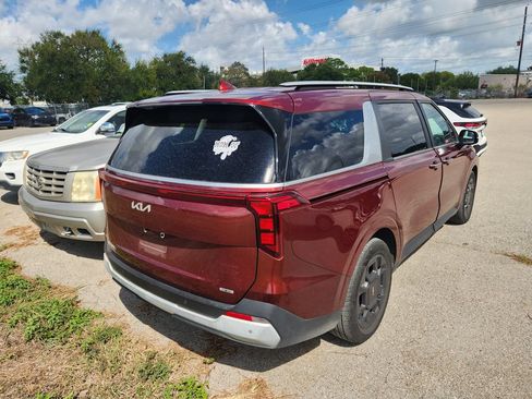 Used 2025 Kia Carnival EX FWD image 4