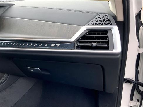 Certified 2025 BMW X7 xDrive40i w/ Premium Package image 20