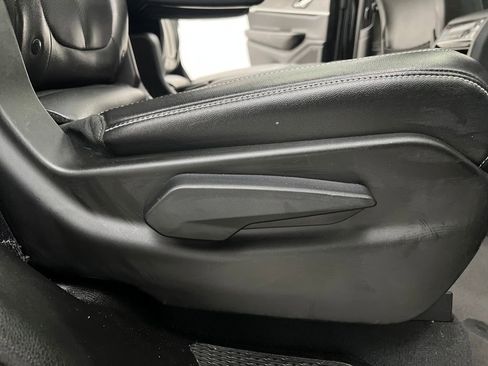 Used 2024 Jeep Grand Cherokee L Limited w/ Luxury Tech Group II image 19