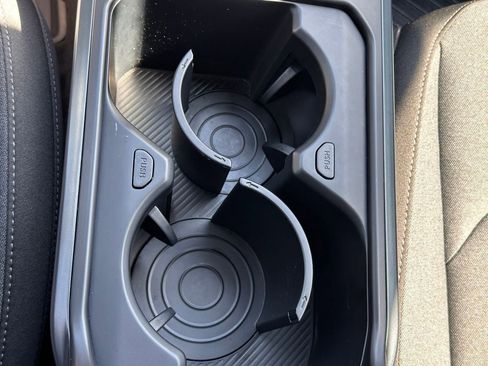 Used 2025 Kia K4 LXS image 32