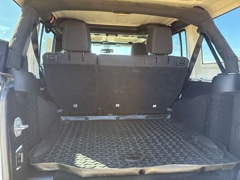 Used 2015 Jeep Wrangler Unlimited Sahara w/ Max Tow Package image 19