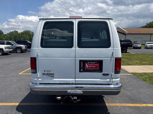 Used 2007 Ford E-350 and Econoline 350 XL RWD image 7