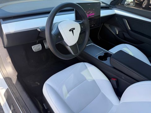 Used 2022 Tesla Model 3 Performance image 10