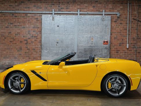 Used 2014 Chevrolet Corvette Stingray Convertible w/ 3LT Preferred Equipment Group RWD image 34