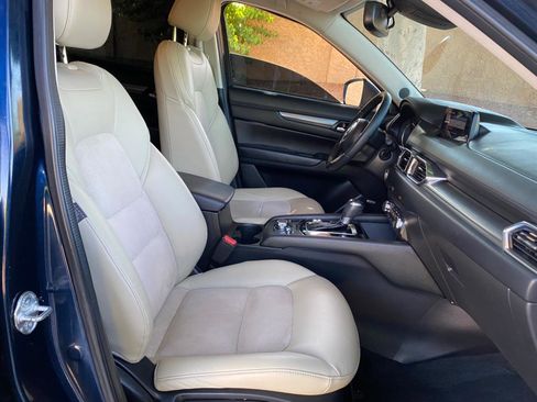 Used 2018 MAZDA CX-5 Touring w/ Preferred Equipment Package FWD image 41