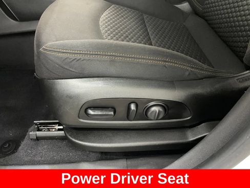 Certified 2021 GMC Terrain SLE w/ Driver Convenience Package FWD image 9