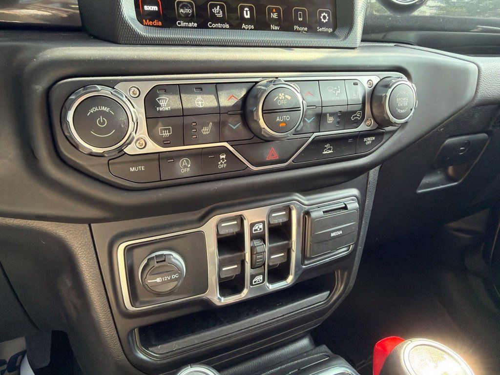 Used 2021 Jeep Wrangler Unlimited Sahara AWD/4WD image 27