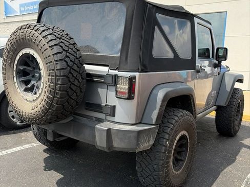 Used 2013 Jeep Wrangler Rubicon w/ PWR Convenience Group AWD/4WD image 8