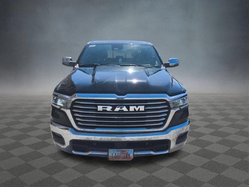 Used 2025 RAM 1500 Laramie AWD/4WD image 2