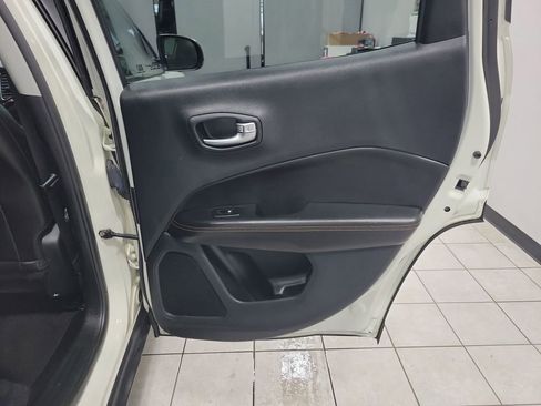 Used 2020 Jeep Compass Limited image 23