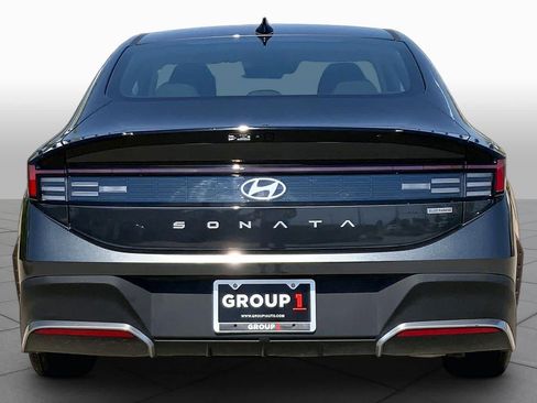 Used 2026 Hyundai Sonata Blue FWD image 4