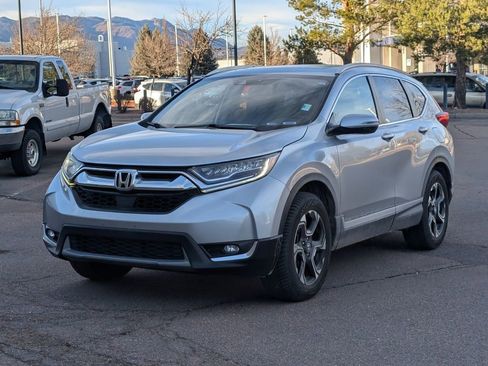 Used 2018 Honda CR-V Touring image 3