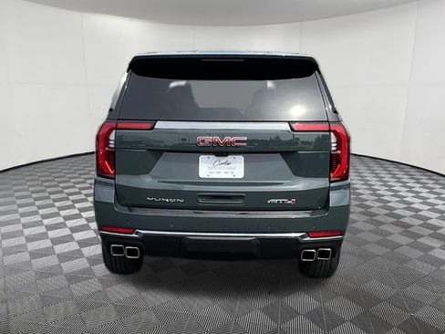 Used 2025 GMC Yukon AT4 w/ AT4 Premium Package AWD/4WD image 5