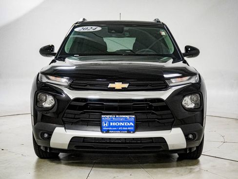 Used 2022 Chevrolet TrailBlazer LT w/ Convenience Package FWD image 12