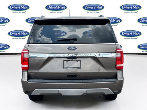 Used 2018 Ford Expedition XLT w/ Equipment Group 202A RWD image 6