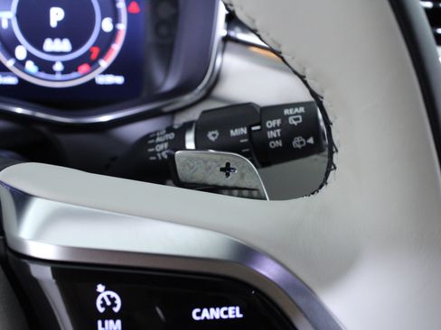 Used 2026 Jaguar F-PACE R-Dynamic S image 24