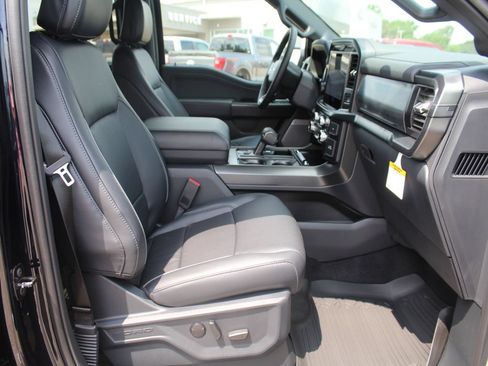 New 2026 Ford F150 Lariat w/ Equipment Group 501A Mid AWD/4WD image 17