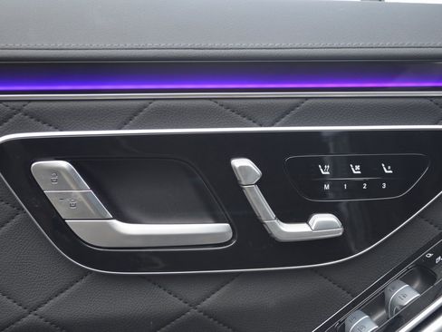 Used 2025 Mercedes-Benz S 580 4MATIC Sedan image 13