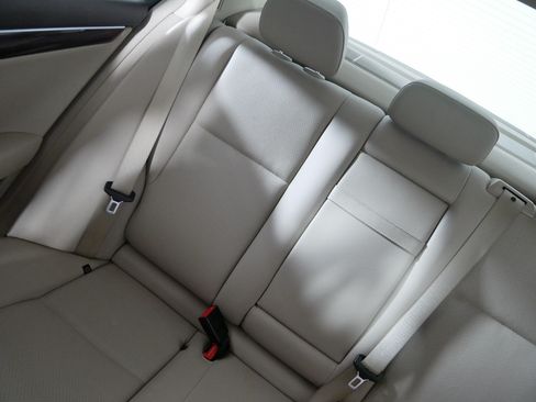 Used 2014 Mercedes-Benz C 300 4MATIC Sedan image 12