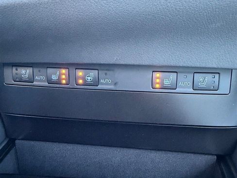 Used 2024 Lexus ES 350 Premium image 13