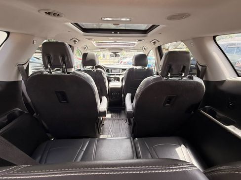 Used 2018 Buick Enclave Premium w/ Experience Buick Package AWD/4WD image 27