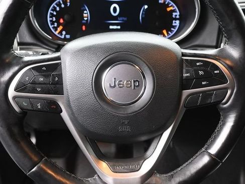 Used 2021 Jeep Grand Cherokee Laredo X AWD/4WD image 16