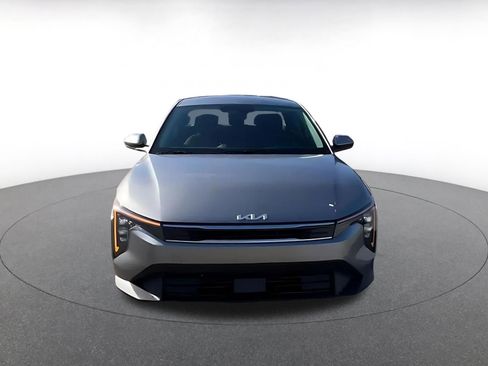 Used 2025 Kia K4 LXS image 4