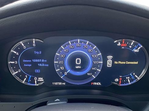 Used 2019 Cadillac Escalade Premium Luxury RWD image 36