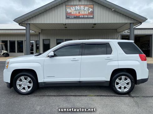 Used 2014 GMC Terrain SLE FWD image 1