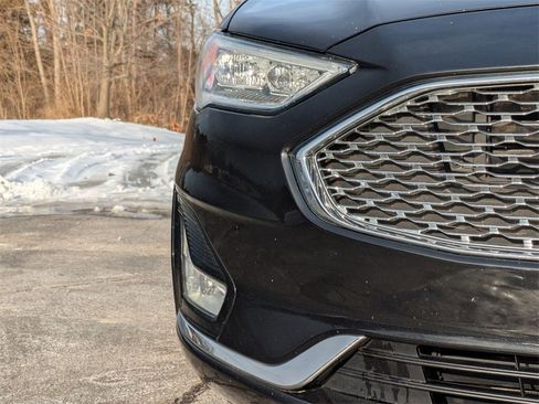 Used 2019 Ford Fusion Titanium image 9