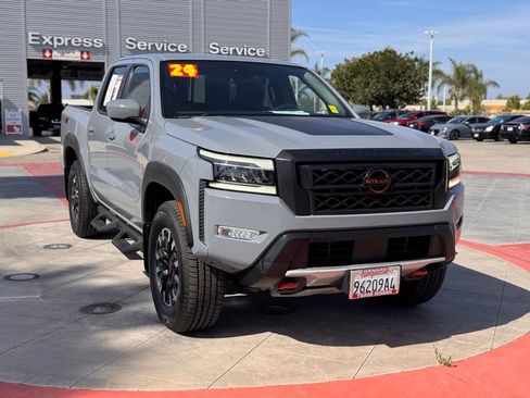 Certified 2024 Nissan Frontier PRO-4X w/ Technology Package AWD/4WD image 2