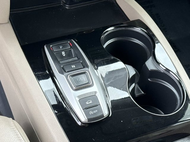 Used 2016 Honda Pilot Touring image 23