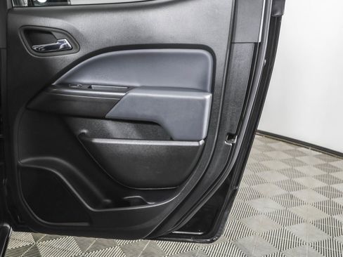 Used 2022 Chevrolet Colorado Z71 w/ Z71 Midnight Edition image 43