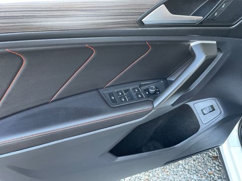 Used 2024 Volkswagen Tiguan Wolfsburg Edition image 29