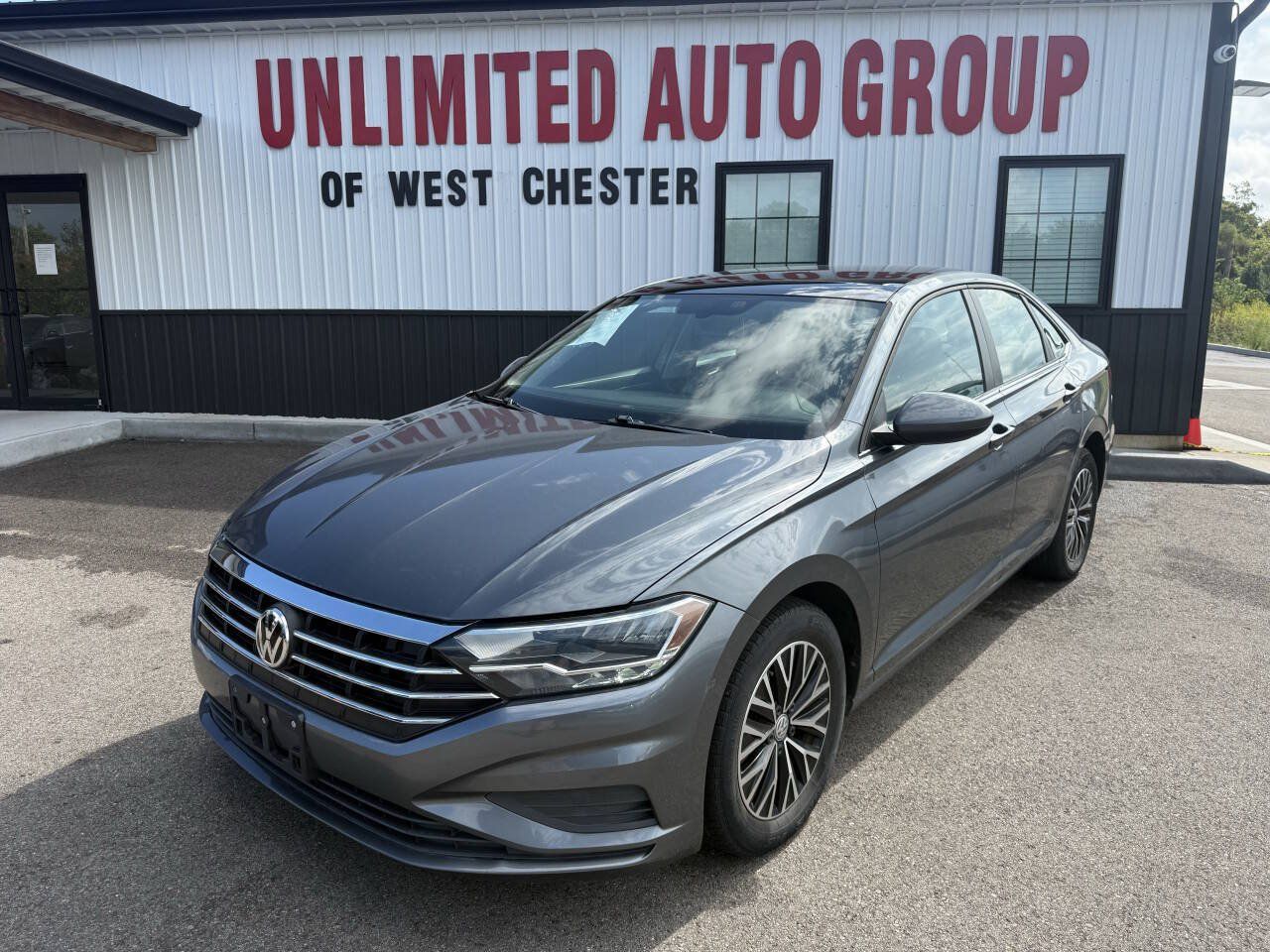Used 2019 Volkswagen Jetta SE FWD image 1