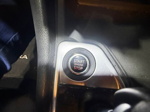 Certified 2023 Nissan Sentra SV FWD image 30