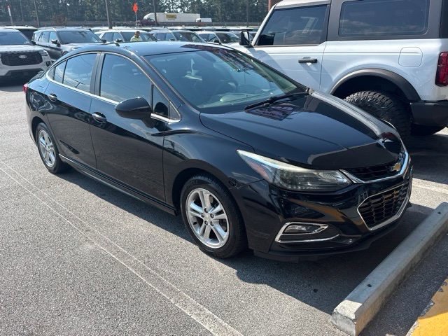 Used 2017 Chevrolet Cruze LT w/ RS Package FWD image 8