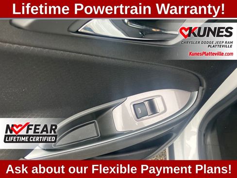 Used 2024 Chevrolet Malibu LT image 25