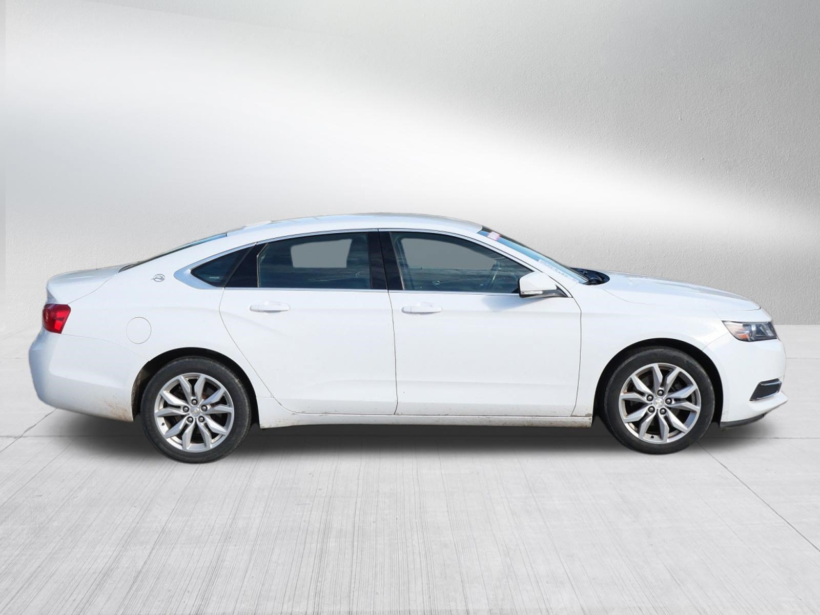 Used 2016 Chevrolet Impala LT w/ Convenience Package FWD image 8